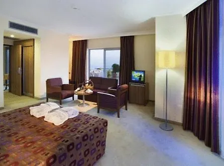 Hotel Queens Park 5*